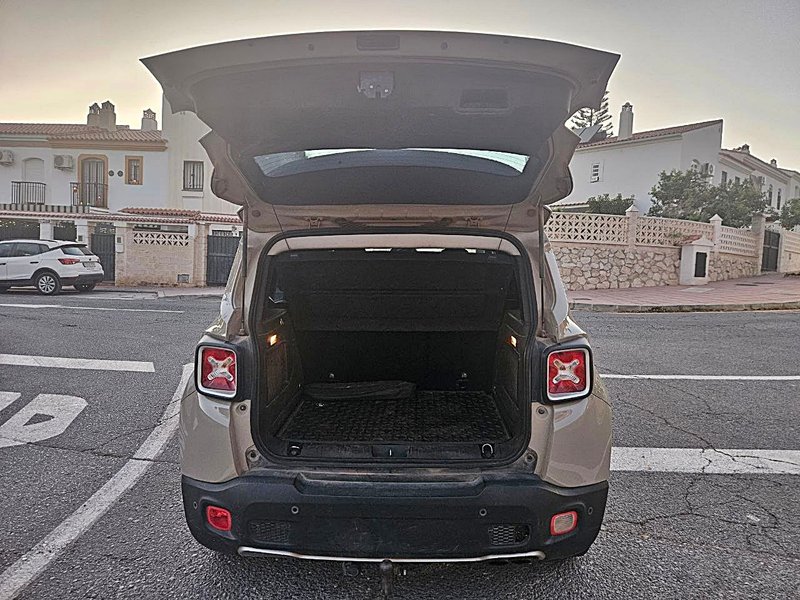 Jeep Renegade 2015, foto 12