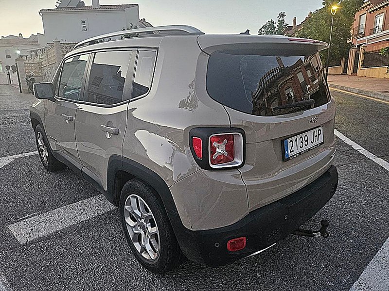 Jeep Renegade 2015, foto 15