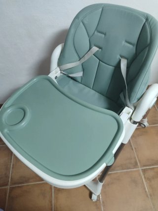 Trona de bebé color verde menta