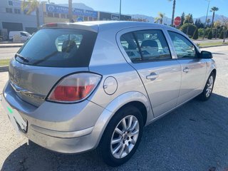 Opel Astra 2004