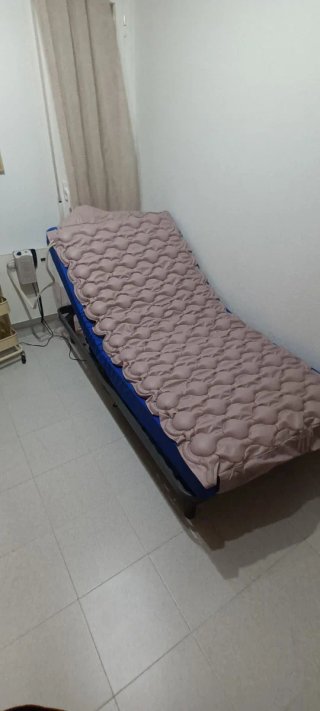 Cama Eléctrica Hospitalaria Nueva con colchoneta