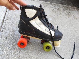 Patines de hockey skater negros y blancos