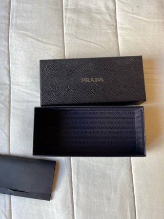 Gafas de sol Prada Negras en perfecto estado