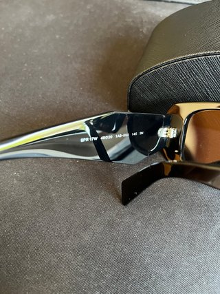 Gafas de sol Prada Negras en perfecto estado