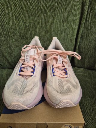 Asics Novablast 5 Nuevas Rosa/Blanco