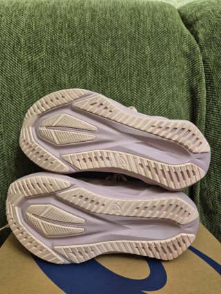 Asics Novablast 5 Nuevas Rosa/Blanco