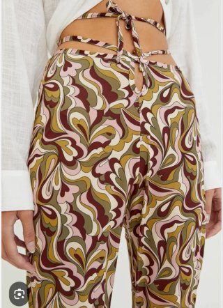 Pantalones Pull&Bear estampados