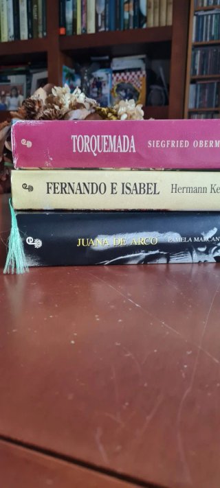 Lote 3 novelas históricas Edhasa tapa dura