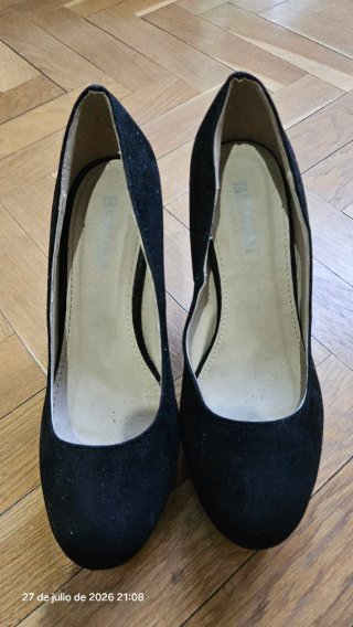 Zapatos de tacón negros