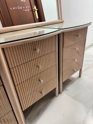 Mueble tocador con espejo y cajones