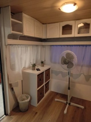 Caravana Camping Estrella de mar en Castelldefels