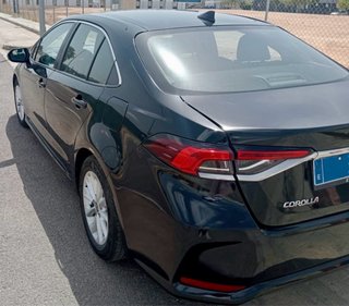 Toyota Corolla 2024 + licencia VTC de Extremadura