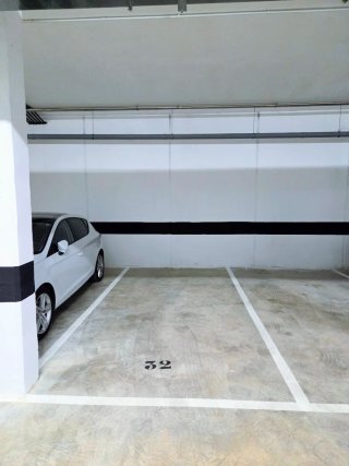 Plaza garaje coche grande Avenida Europa 6