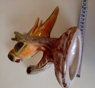 Figura loro cerámica