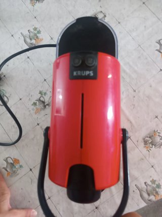 Cafetera Nespresso Krups Roja