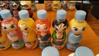 Colección 38 botellas Font Vella infantiles