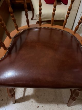 6 Sillas de Madera y Piel Marrón
