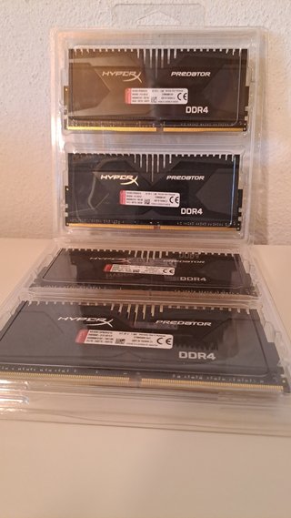 Memória RAM HyperX Predator DDR4 16GB 2666MT/s
