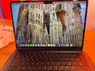 MacBook Air 13 M3 16GB RAM 256GB SSD