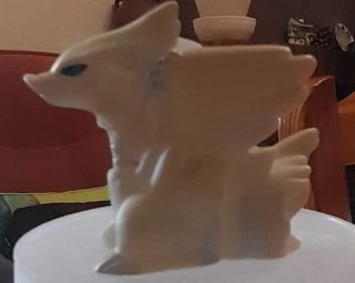 Marioneta Dedo Pokémon Reshiram