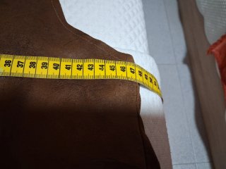 Chaleco flecos marrón