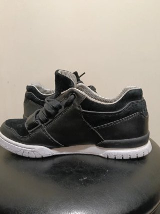 Zapatillas Lacoste Misouri Negras y Blancas