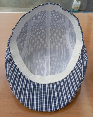 Gorra plana cuadros azul y blanco