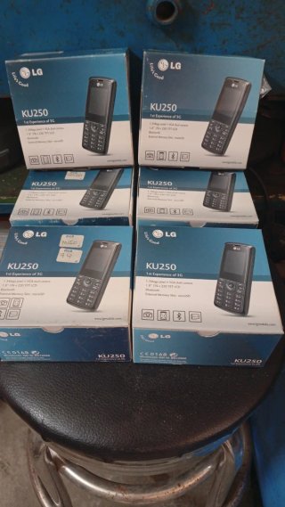 LG KU250 Teléfono Móvil Nuevo