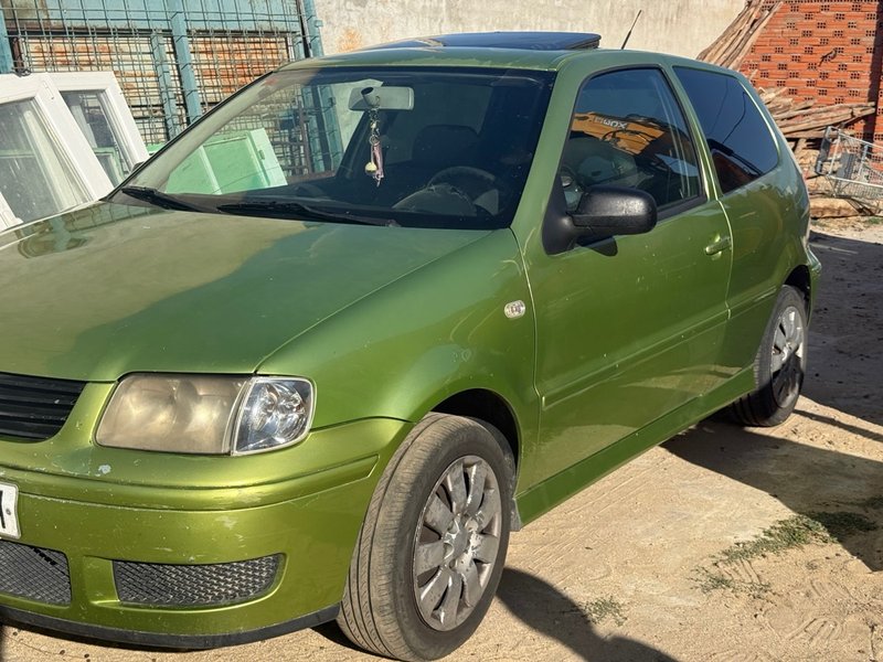 Volkswagen Polo 2003 - foto 1