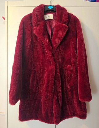 Abrigo pelo sintético rojo Stradivarius Talla S
