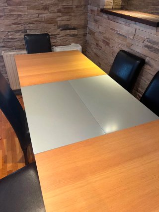 Mesa extensible comedor + 6 sillas  Bo Concept.