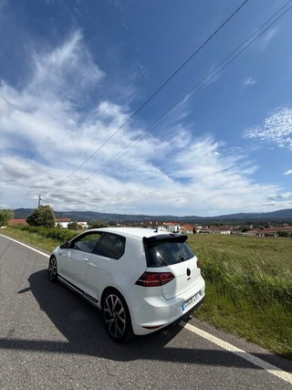 Volkswagen Golf VII GTI Performance