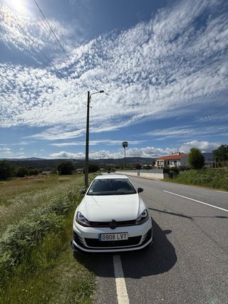 Volkswagen Golf VII GTI Performance