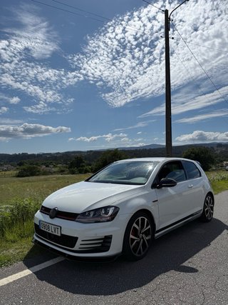 Volkswagen Golf VII GTI Performance