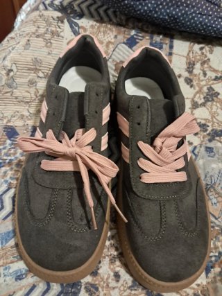 Zapatillas grises y rosas mujer