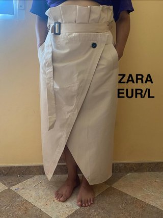 VESTIDOS, BLUSAS Y FALDAS ZARA, STRADIVARIUS