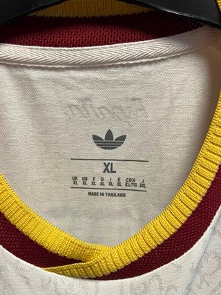Camiseta blanca y roja España Pedri