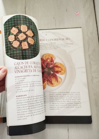 Libro de cocina y decoración.