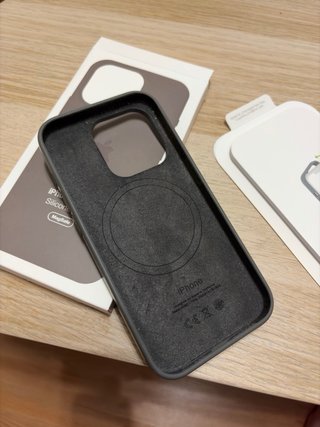 Funda iPhone 15 Pro Original Apple Clay Magsafe
