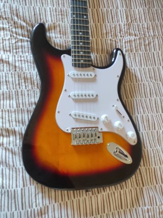 Guitarra Stratocaster Max Music