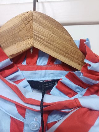 Camisa Zara Talla M Rayas Rojas y Azules