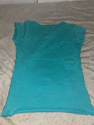 Camiseta azul turquesa