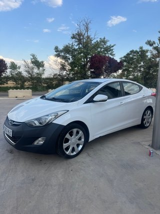 Vendo Hyundai Elantra 2012