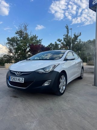 Vendo Hyundai Elantra 2012