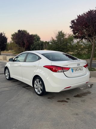 Vendo Hyundai Elantra 2012