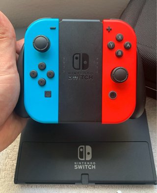 Nintendo Switch OLED completa + Estuche Oficial.