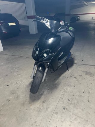 Yamaha Jog RR Scooter Negra