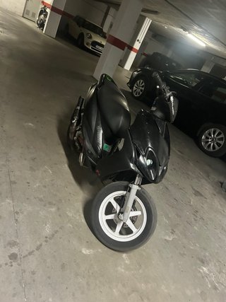 Yamaha Jog RR Scooter Negra