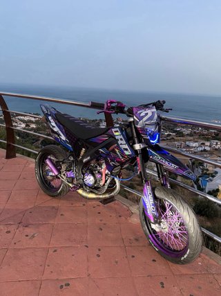Derbi DRD Pro Supermotard Morado