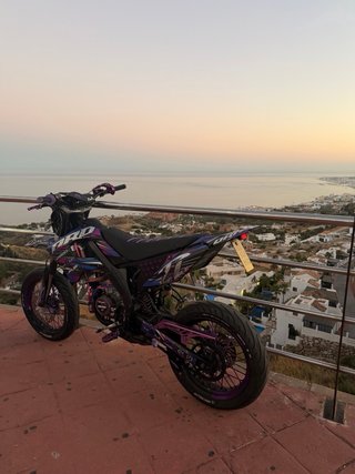 Derbi DRD Pro Supermotard Morado